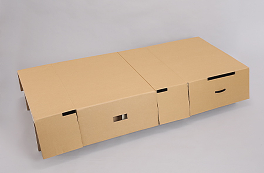 梱包の外箱はベッドカバーとして使用可能