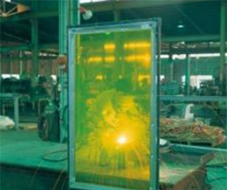 溶接、熱切断などアーク光に含まれる有害紫外線を遮断するアーク光対策